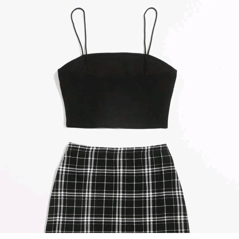 SHEIN unity solid cami top & split hem plaid skirt set